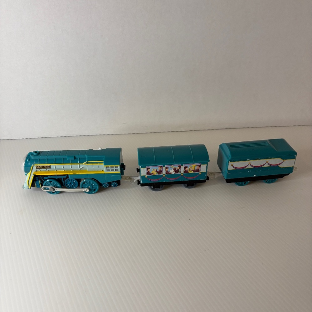 Thomas & Friends Connor TrackMaster Motorized Train Engine Passenger Coach WORKS